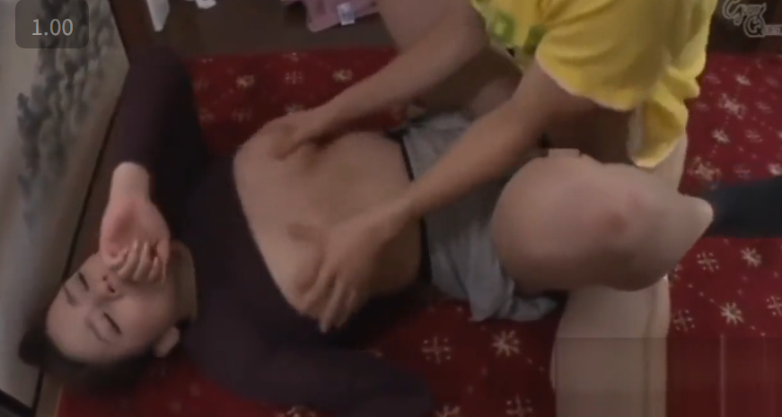 【三島なつこ】子供に侵されるシチュが似合いすぎるロケットおっぱい